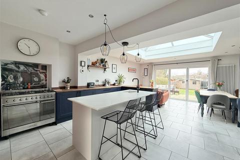 3 bedroom semi-detached house for sale, Hillsborough Road, Glen Parva LE2