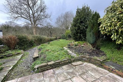 3 bedroom semi-detached house for sale, Millfield Road, Llanelli