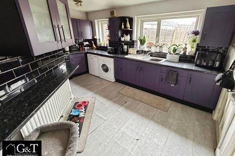 3 bedroom semi-detached house for sale, Greaves Road, Dudley