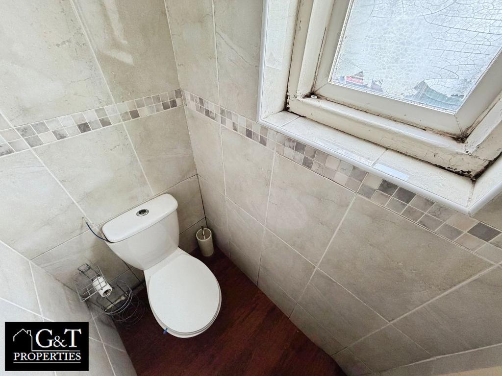 Downstairs wc