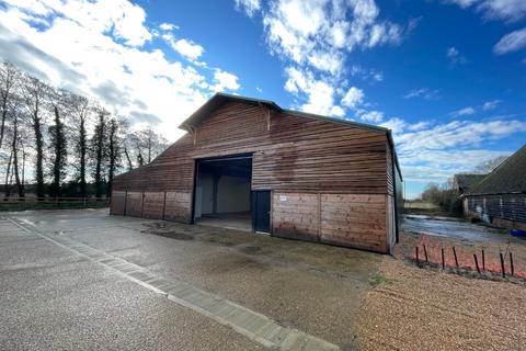 Warehouse to rent, Rhee Wall Brenzett TN29 9TU