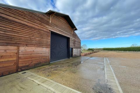 Warehouse to rent, Rhee Wall Brenzett TN29 9TU