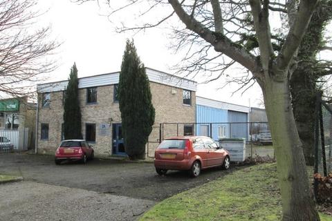 Industrial development to rent, 39 Crompton Rd Stevenage SG1 2EE