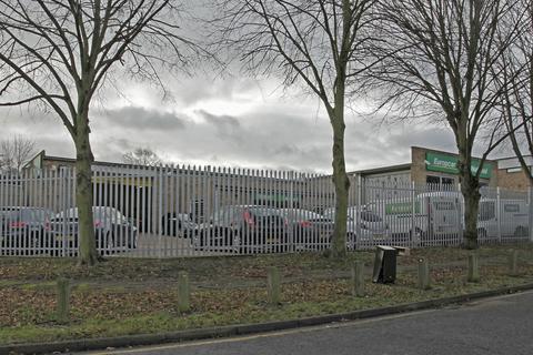 Industrial development to rent, 39 Crompton Rd Stevenage SG1 2EE