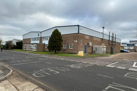 Warehouse to rent, Pindar Rd Hoddesdon EN11 0SF