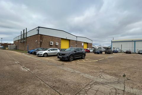 Warehouse to rent, Pindar Rd Hoddesdon EN11 0SF