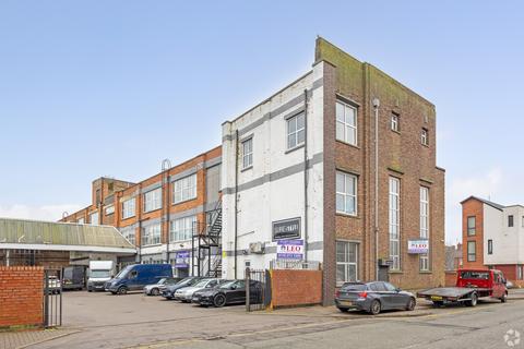 Office to rent, St Saviours Rd Leicester LE5 4HJ