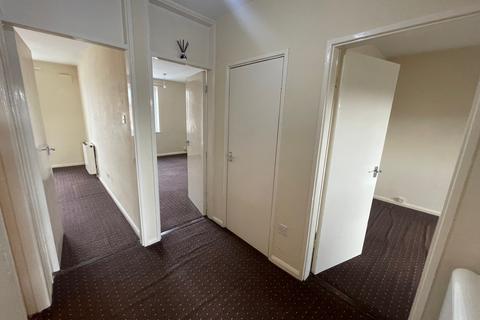 2 bedroom flat to rent, Oakash Court, NOTTINGHAM, NG16