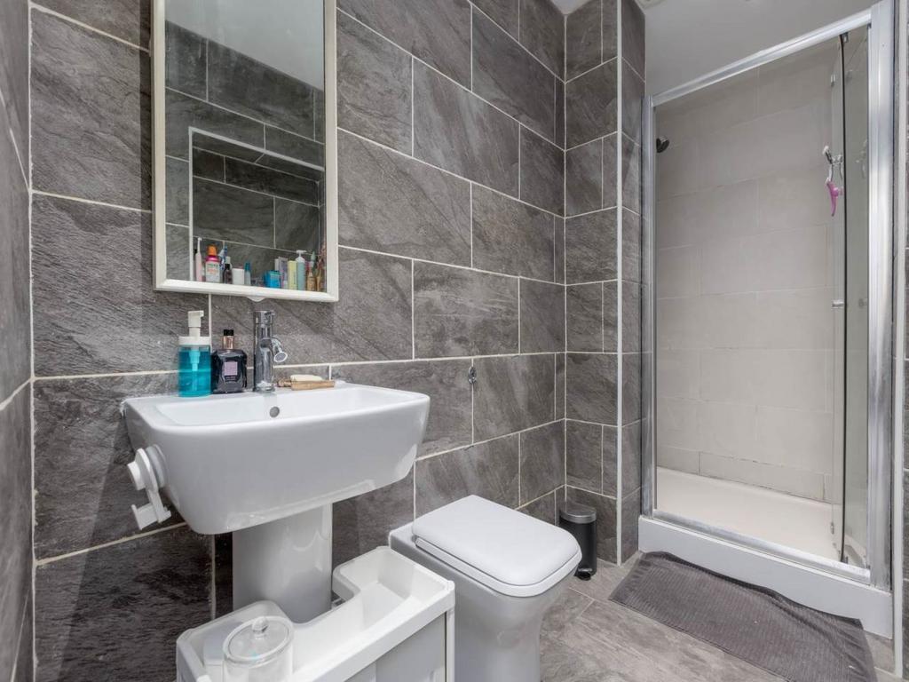 77750 St Leonards St-0