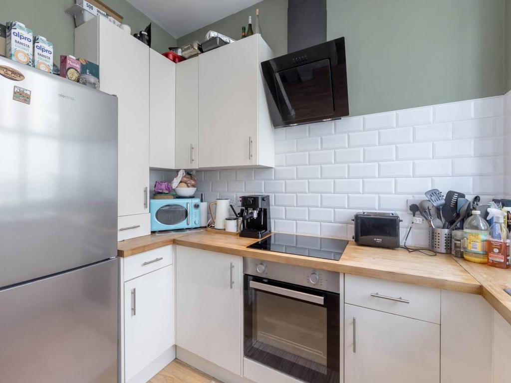 77750 St Leonards St-0