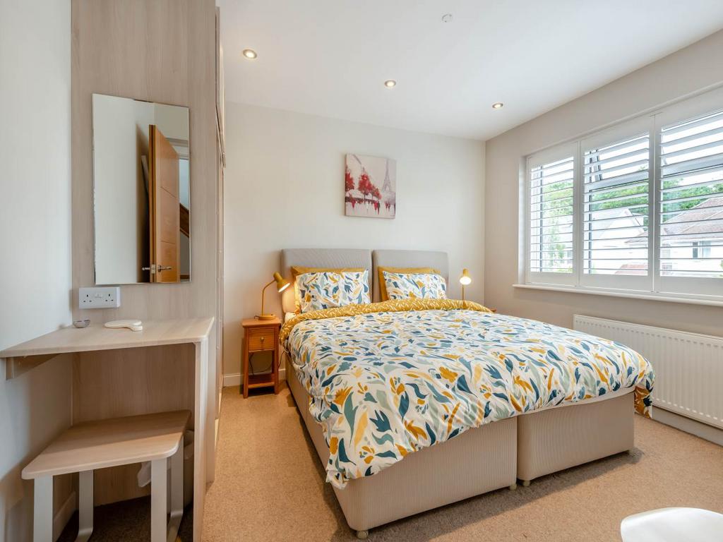 6 wickfield third be