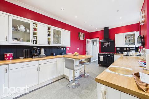 4 bedroom terraced house for sale, Grantham Road, Sleaford