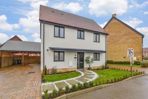 3 bedroom detached house for sale, Autumn Drive, Ashford TN25
