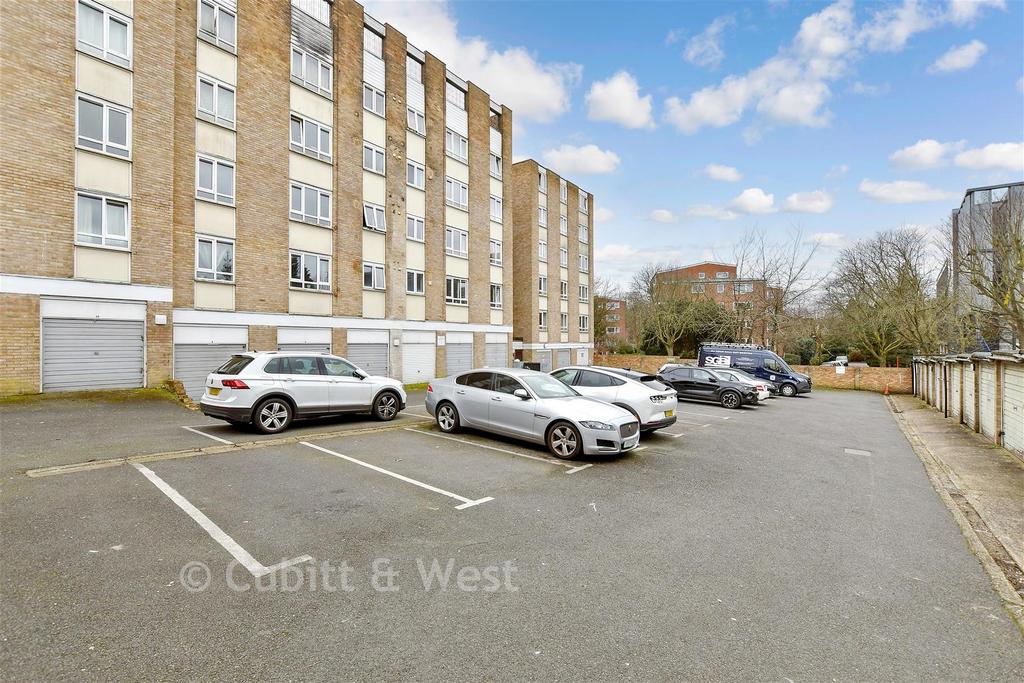 Driveway/Parking
