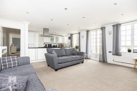 2 bedroom flat to rent, Sea Road, Bournemouth, BH5 1