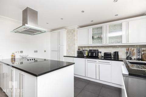 2 bedroom flat to rent, Sea Road, Bournemouth, BH5 1