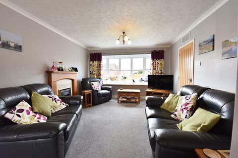 3 bedroom link detached house for sale, Garret Close, Kingswinford DY6