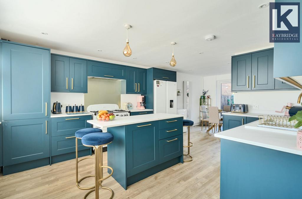 Poplar Crescent, Epsom - KT19 9 ER