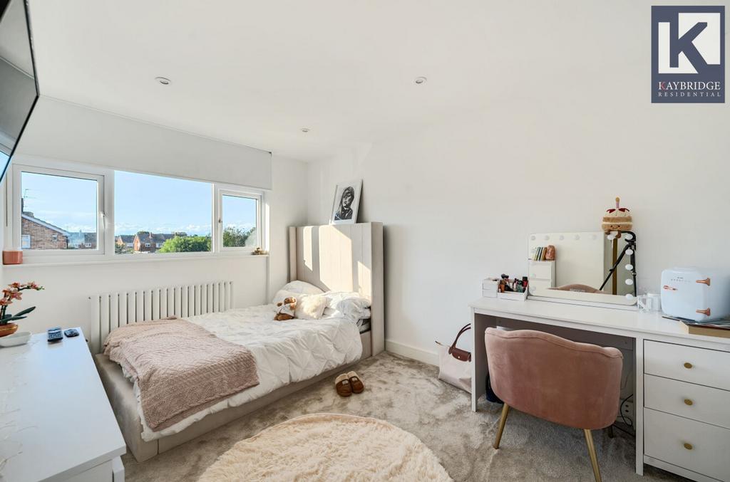 Poplar Crescent, Epsom - KT19 9 ER