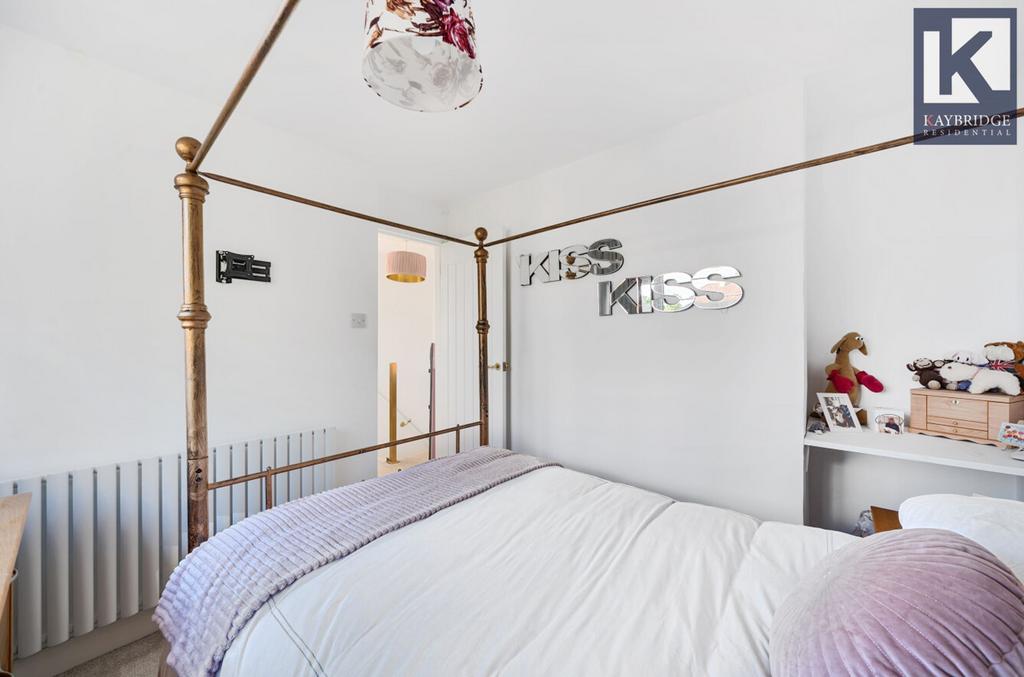 Poplar Crescent, Epsom - KT19 9 ER