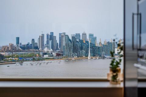 3 bedroom apartment for sale, Starboard Way, London E16