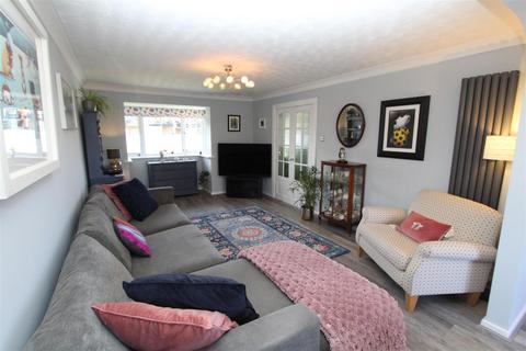 4 bedroom detached house for sale, Penmark Close, Callands, Warrington