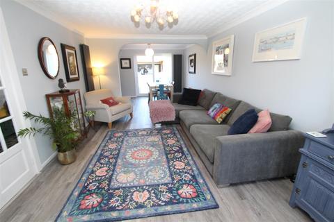 4 bedroom detached house for sale, Penmark Close, Callands, Warrington