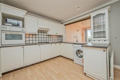 3 bedroom townhouse for sale, Kellett Lane, Leeds