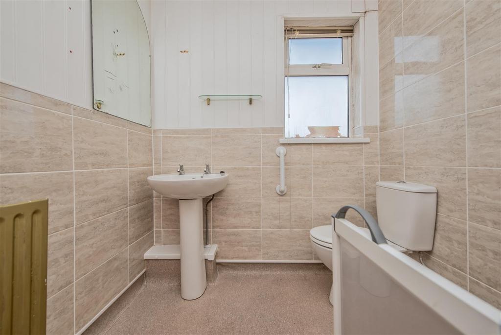 Shower / Wet Room &amp; WC: