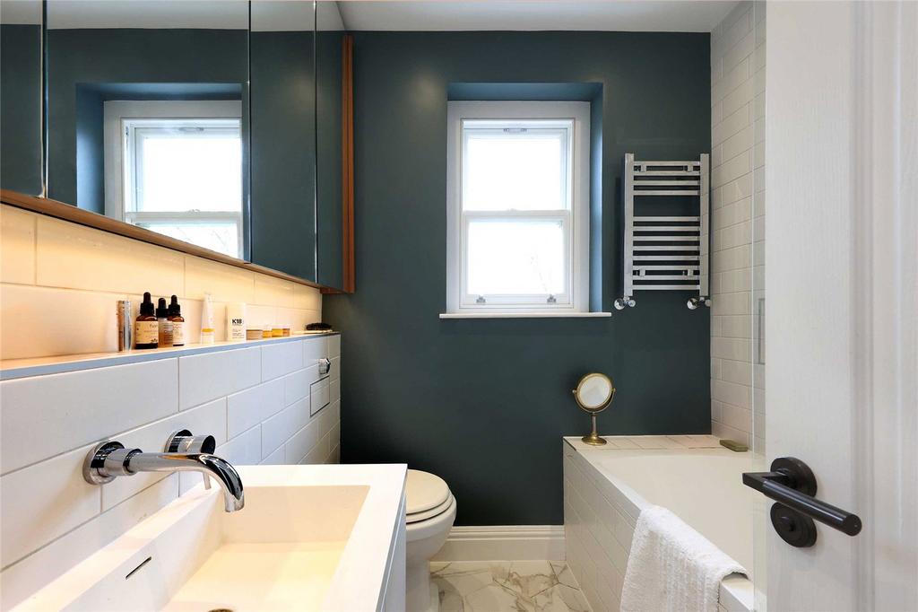 Bath/Shower Room