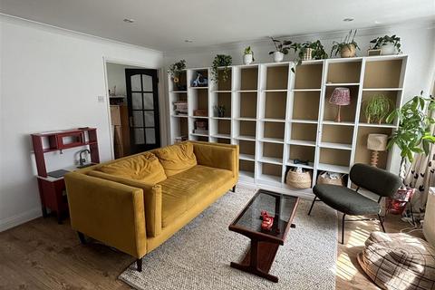 undefined, Silverlands Close, Birmingham B28