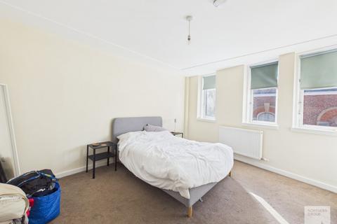 undefined, Apt 3 :: Vernon Street