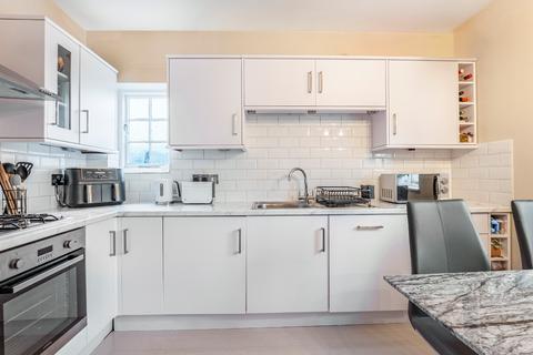 2 bedroom flat for sale, Beacon Court, Gaia Lane, Lichfield.