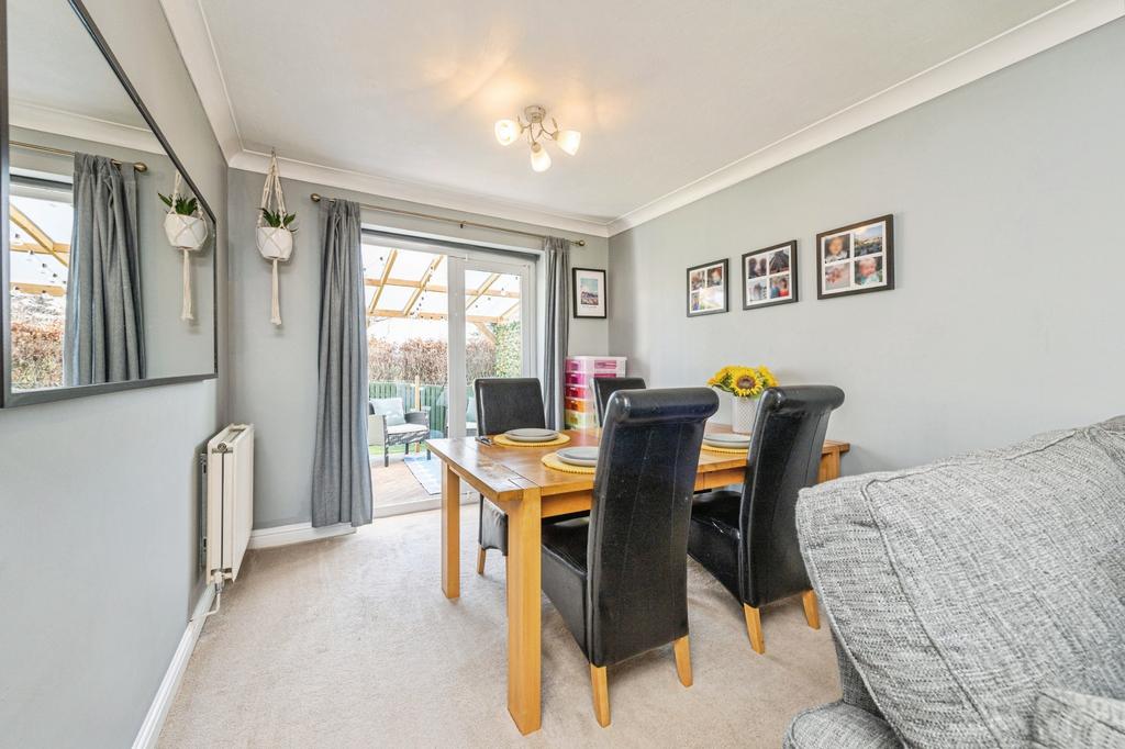 Lounge/Dining Room