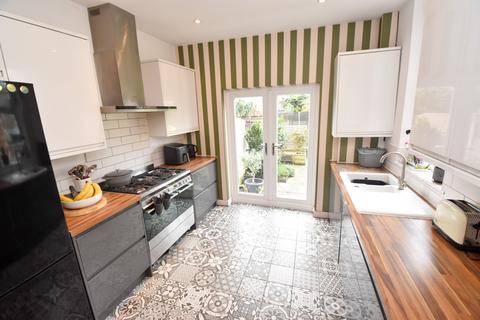 4 bedroom terraced house for sale, Newton Road, Urmston, M41