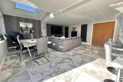4 bedroom link detached house for sale, Devonshire Drive, Alderley Edge