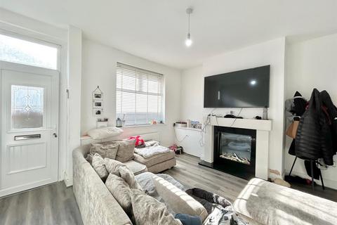 2 bedroom terraced house for sale, Poets Nook, Leigh