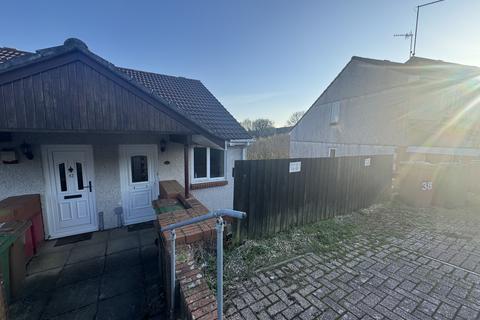 2 bedroom house to rent, Coombe Way, Plymouth, PL5