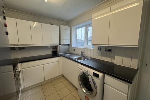 2 bedroom house to rent, Coombe Way, Plymouth, PL5