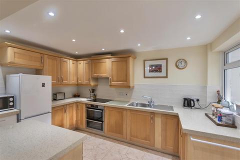 undefined, Dolywern, Glyn Ceiriog, LL20.