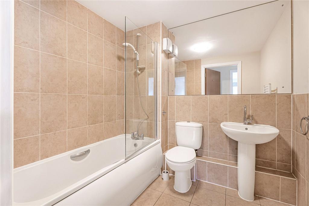 Apartment in Bedford - More