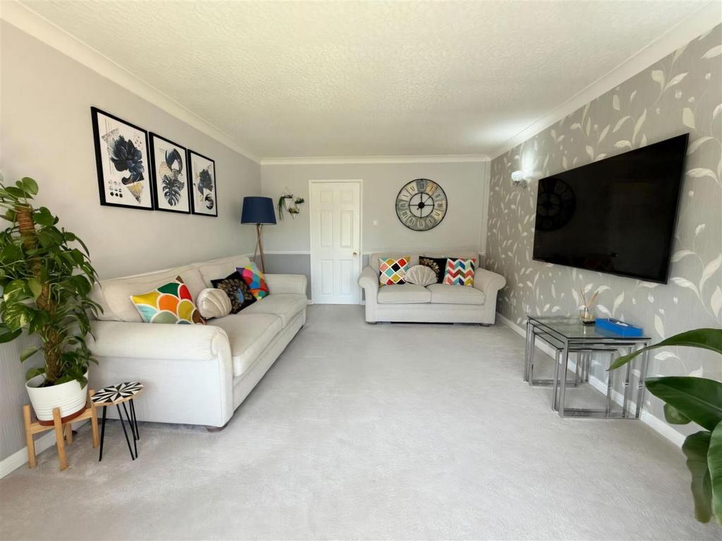 Main lounge.jpeg