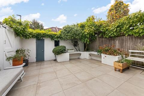 4 bedroom end of terrace house for sale, Lavengro Road, London, SE27