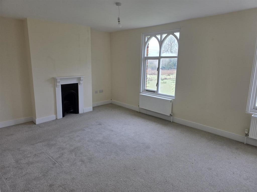 Bedroom 1 a.jpg