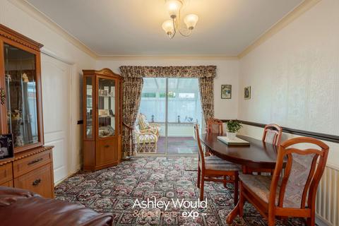 3 bedroom detached house for sale, Sandfields Road, Oldbury B68