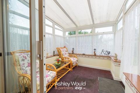 3 bedroom detached house for sale, Sandfields Road, Oldbury B68