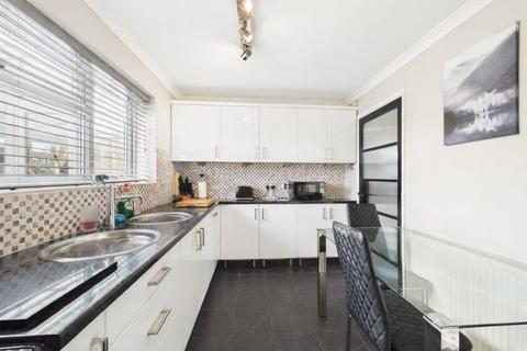 3 bedroom semi-detached house for sale, Blewbury Drive, Tilehurst, Reading, Berkshire, RG31