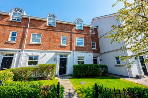 undefined, Thorpe Hall Avenue, Southend-on-sea, SS1