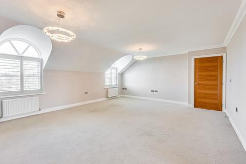 undefined, Thorpe Hall Avenue, Southend-on-sea, SS1