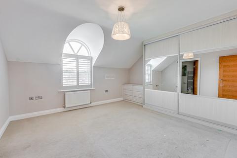 undefined, Thorpe Hall Avenue, Southend-on-sea, SS1